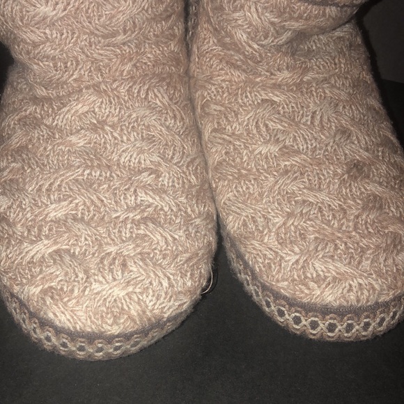 Muk Luks Knitted Faux Sherpa Lined Slippers - Picture 5 of 8